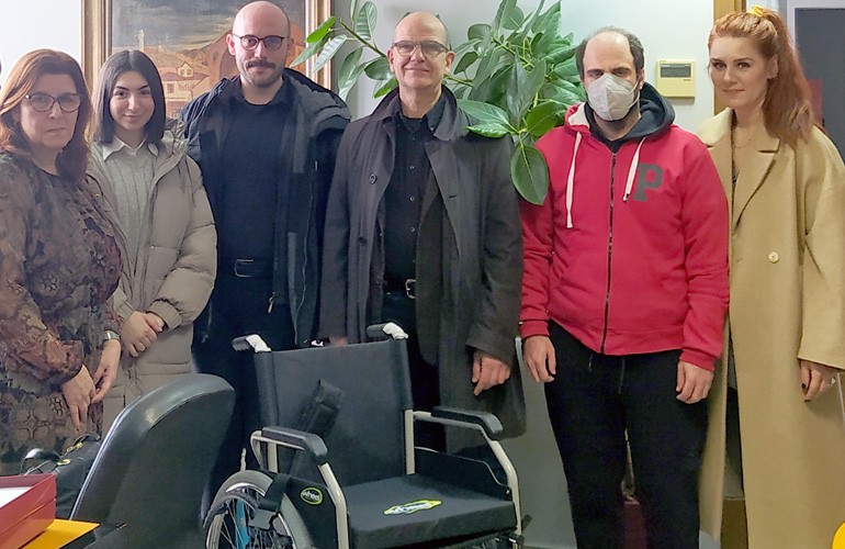 Τέταρτο αναπηρικό αμαξίδιο δώρισε η Περιβαλλοντική Ομάδα του Πανεπιστημίου Μακεδονίας
